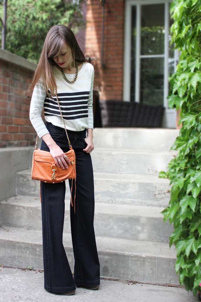 Style Bee in a striped tee