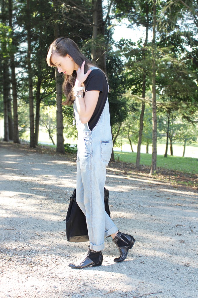 Style Bee in overalls and black.