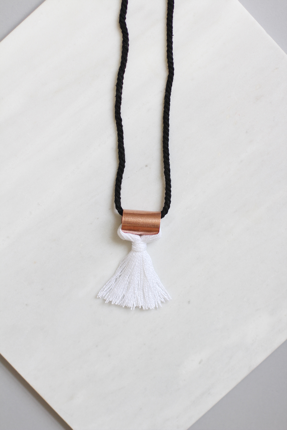 Style Bee - Tassle DIY