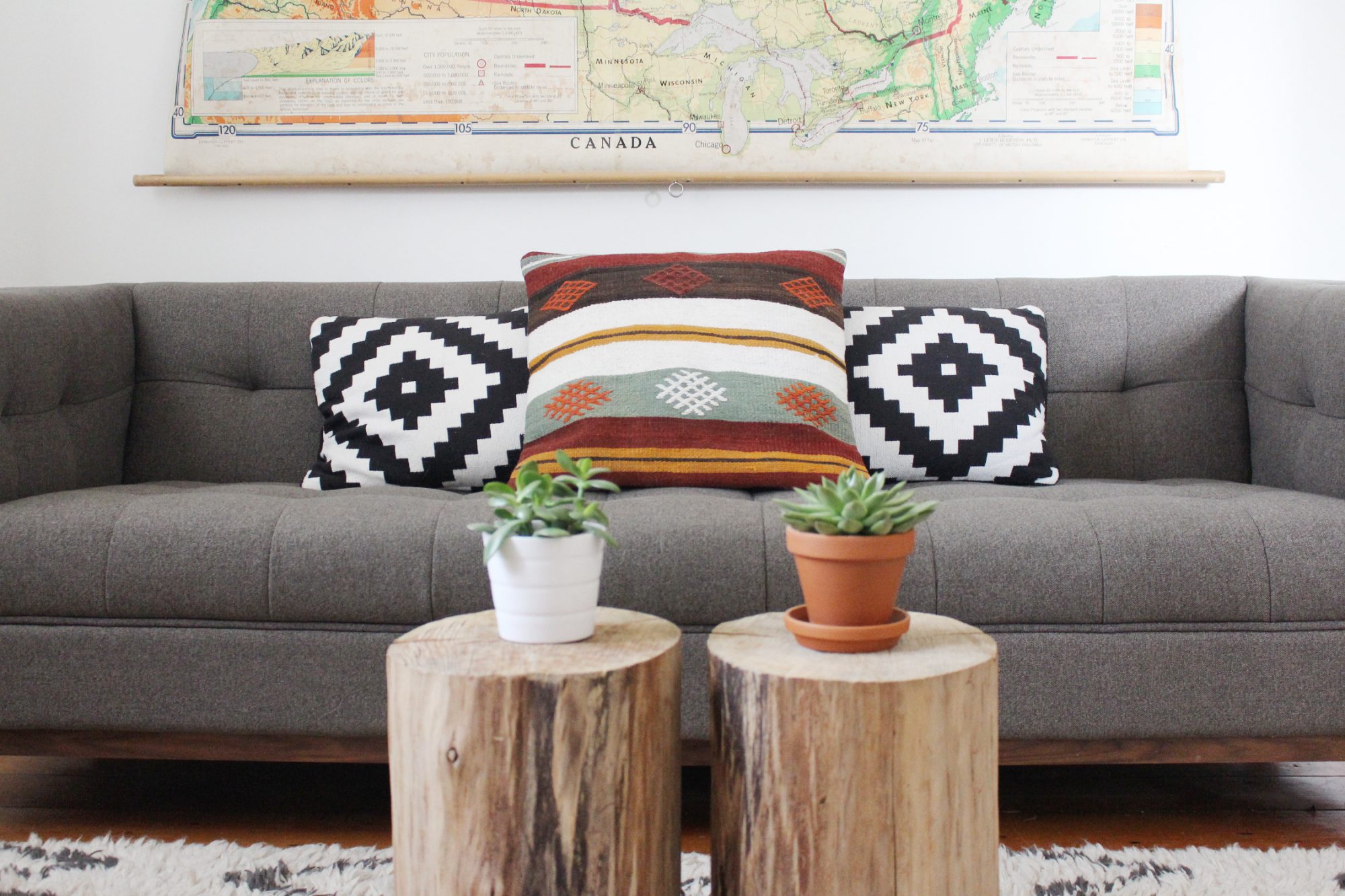 Style Bee - Kilim Pillow Styling - 2 Ways