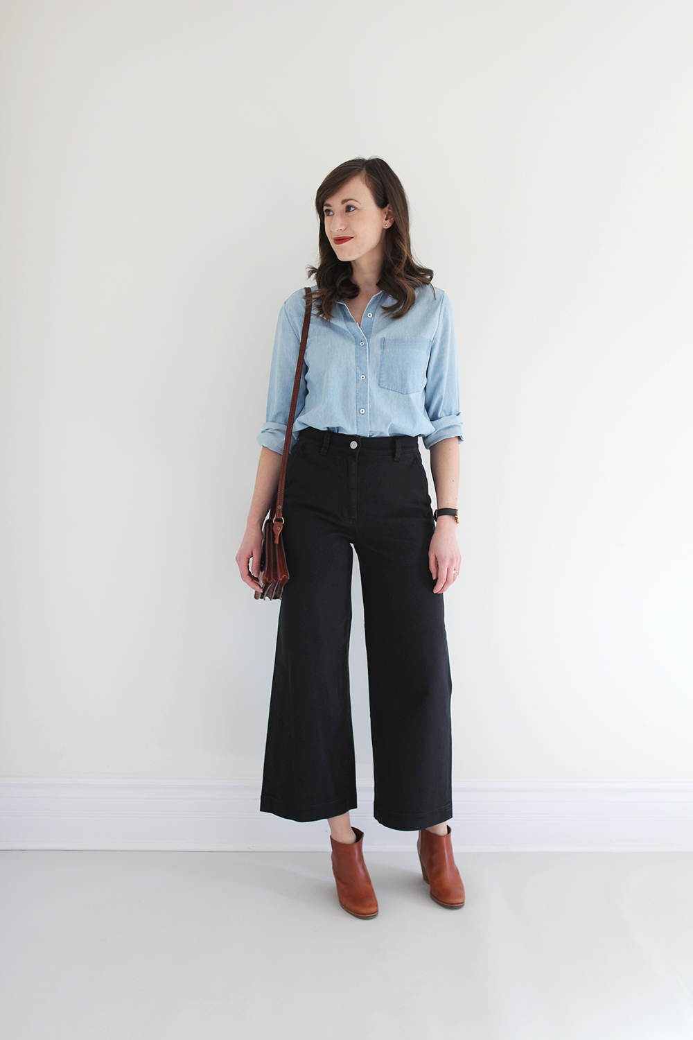 Black wide store leg cropped pants