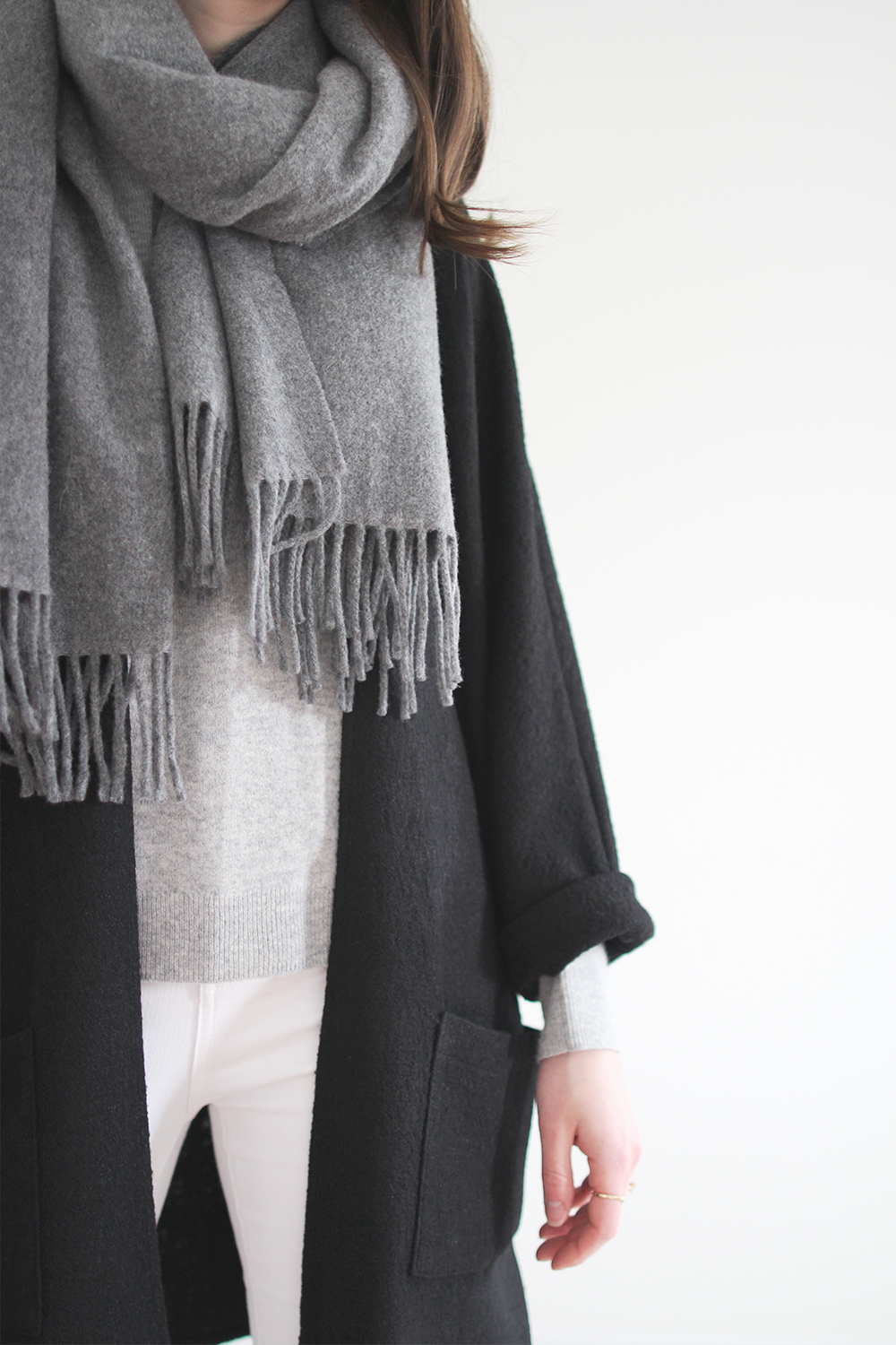 Style Bee - Grey on Grey + White