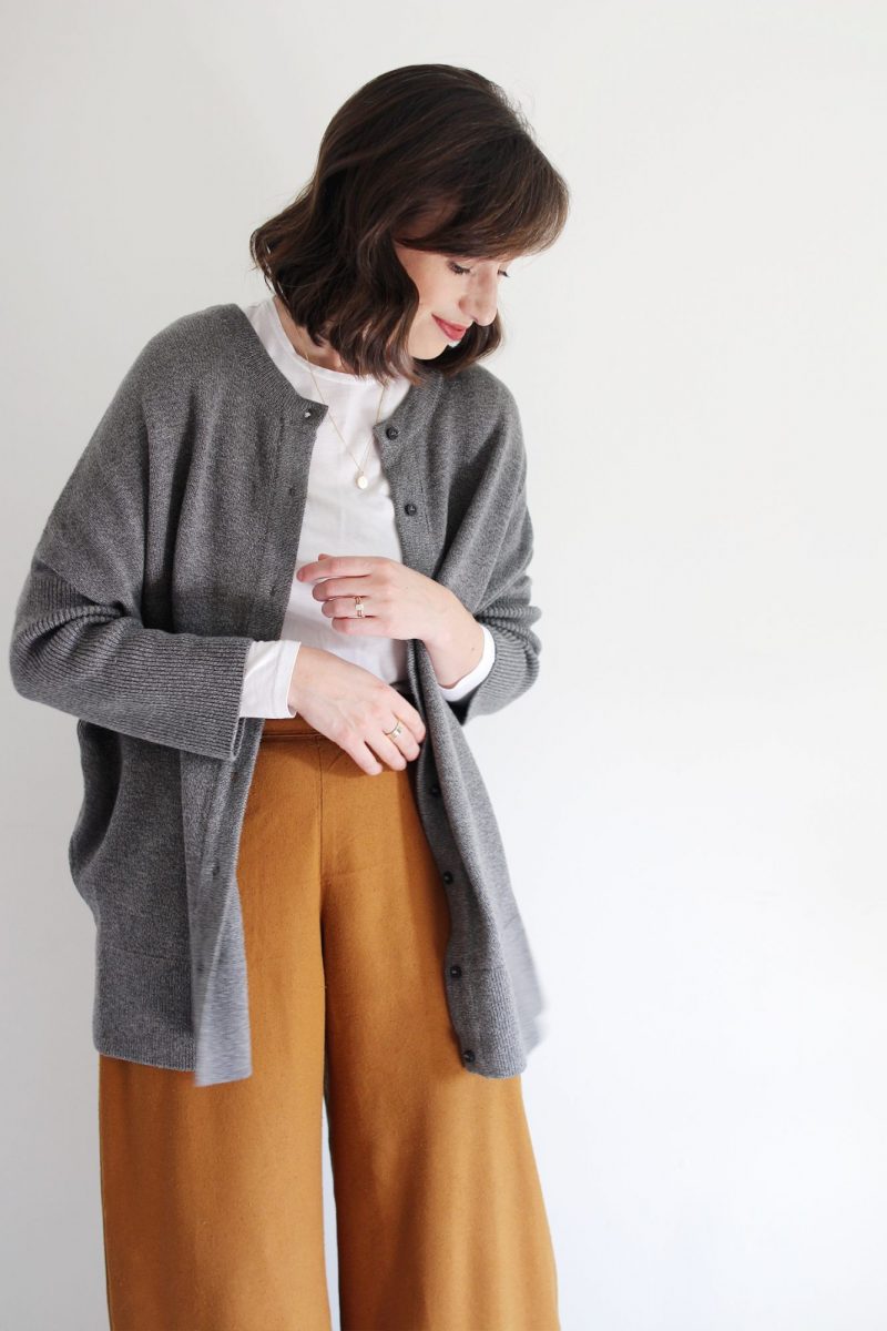 Style Bee - Revisiting the Oversize Grey Sweater 