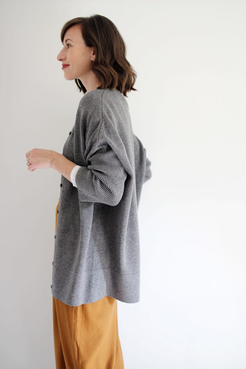 The V-Neck Oversized Sweater – VETTA