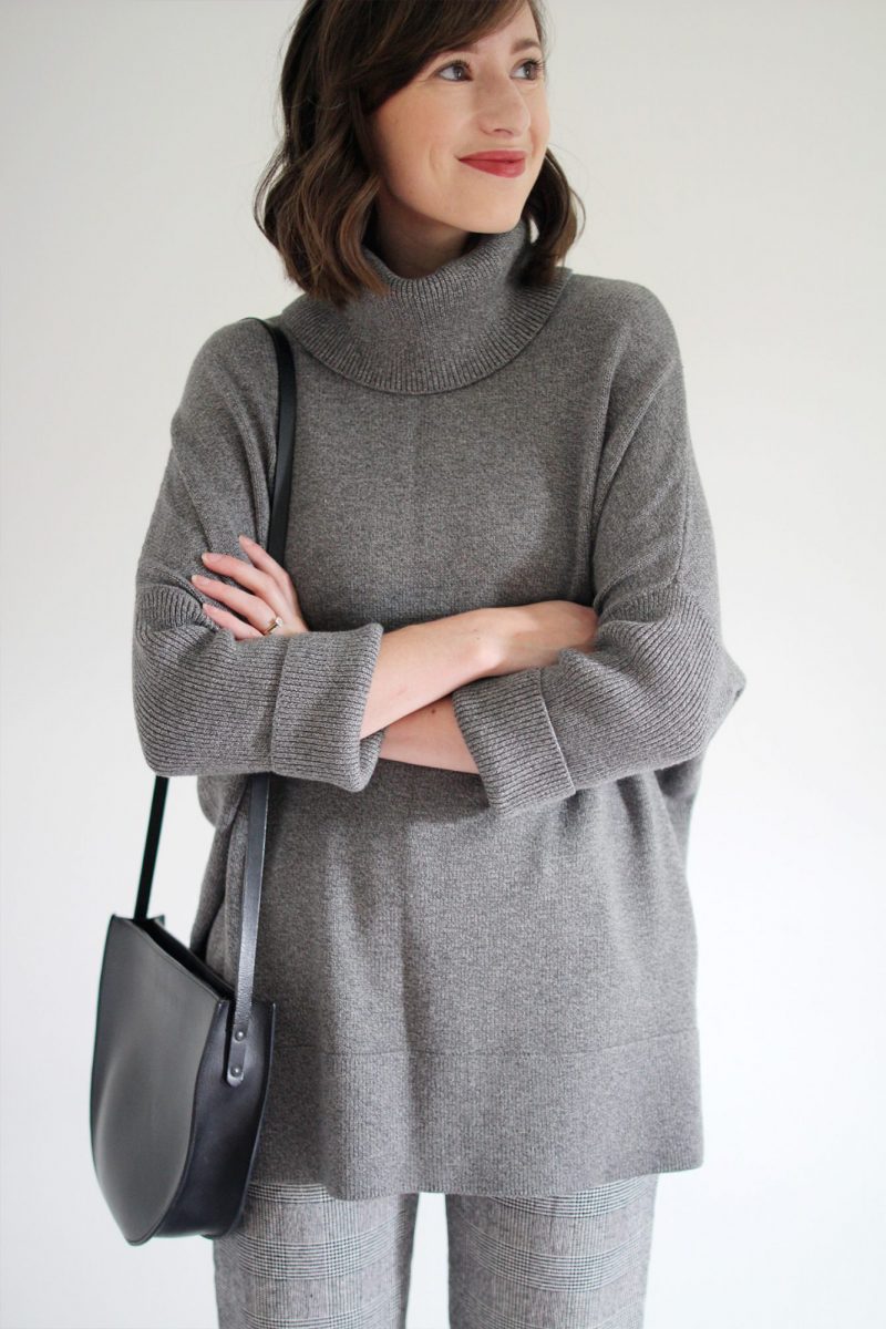 Style Bee - Revisiting the Oversize Grey Sweater 